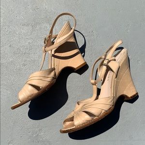 Marc Jacobs Collection nude wedge heels